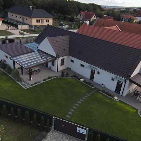 Appartement Oelyv à Fertőrákos Extérieur photo