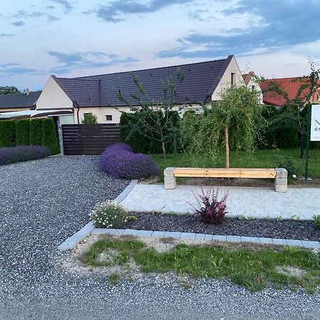 Appartement Oelyv à Fertőrákos Extérieur photo